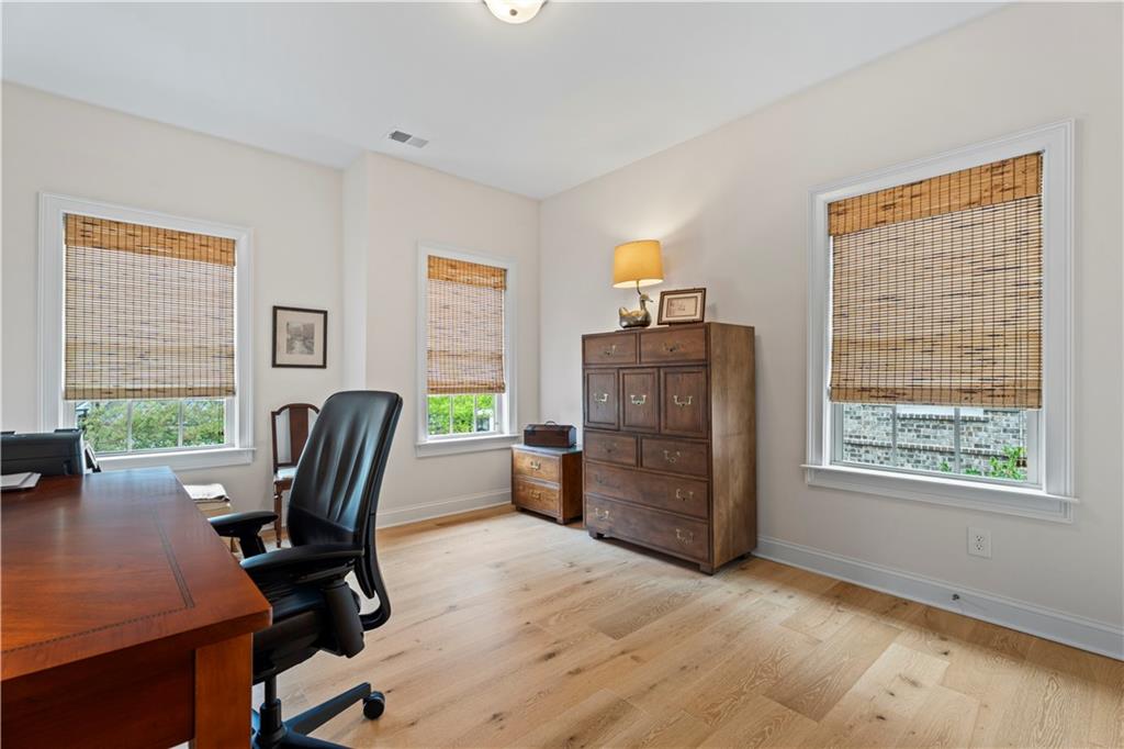 3948 Cliffmont Circle