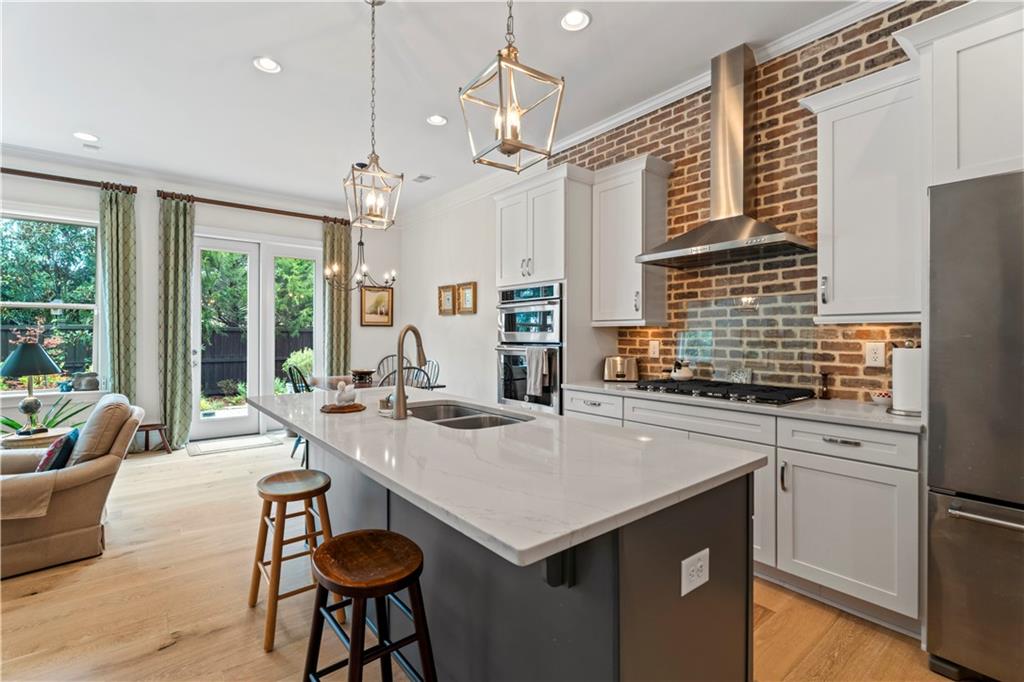 3948 Cliffmont Circle