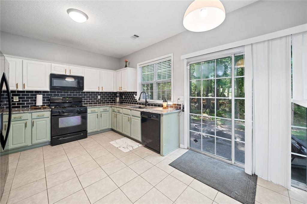 4104 Glenaire Way, Acworth, Georgia image 20
