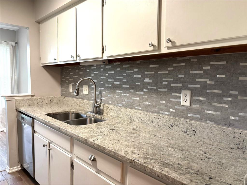 Beautiful 2-Br/2-BA renovated condo on 2nd floor in a quiet, established Pool & Tennis community in the perfect Sandy Springs location. Hardwood flooring throughout the entire unit, Large LR with fireplace, Kitchen was recently updated with stainless steel appliances. 2 large bedrooms with 2 full renovated bathrooms, both bedrooms with walk in closets, separate dining room, and a breakfast area with skylights. Washer & Dryer are included. Freshly painted, Move in ready!! water, sewer and trash are incl. in rent. Great location within minutes and easy access to Ga 400, I-285, North Springs Marta Station, Perimeter Mall, Kroger, Publix, and many more shopping locations.