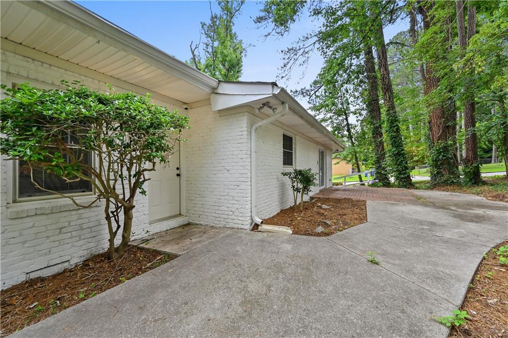 3494 Dale Lane