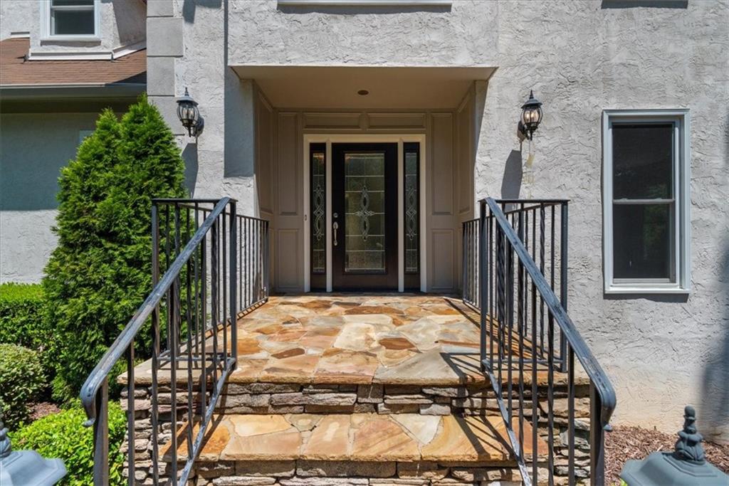 2482 N Forest Drive