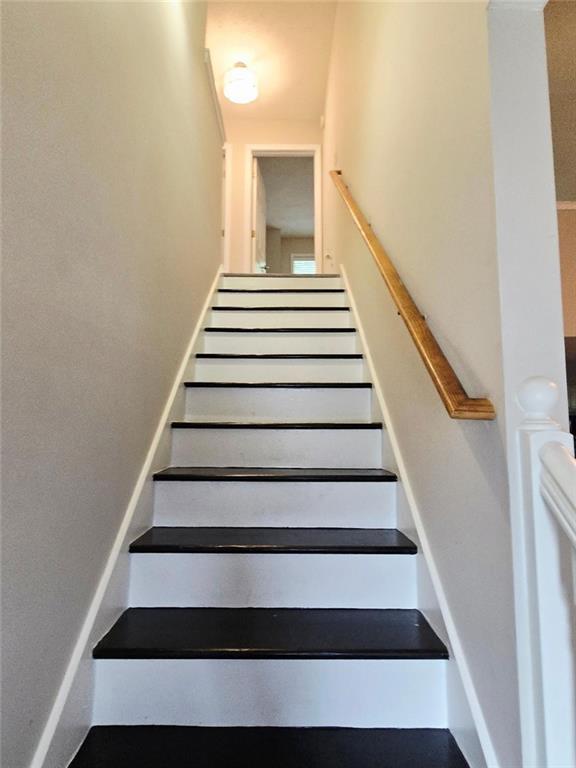204 Twin Pines Court