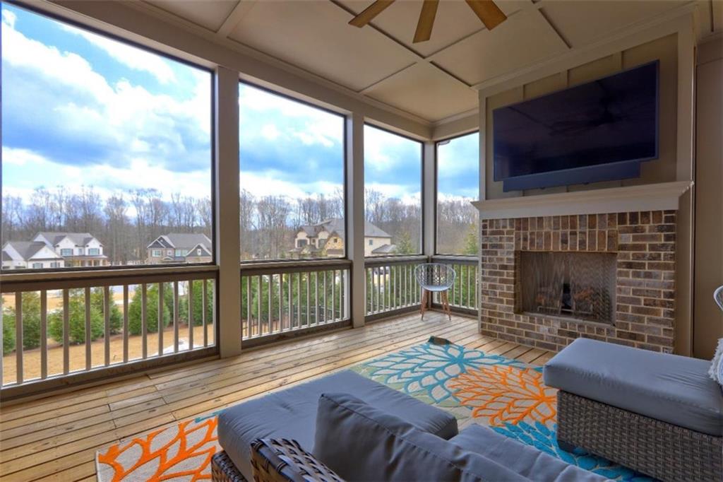 5540 Wood Falls Drive, Buford, Georgia image 30