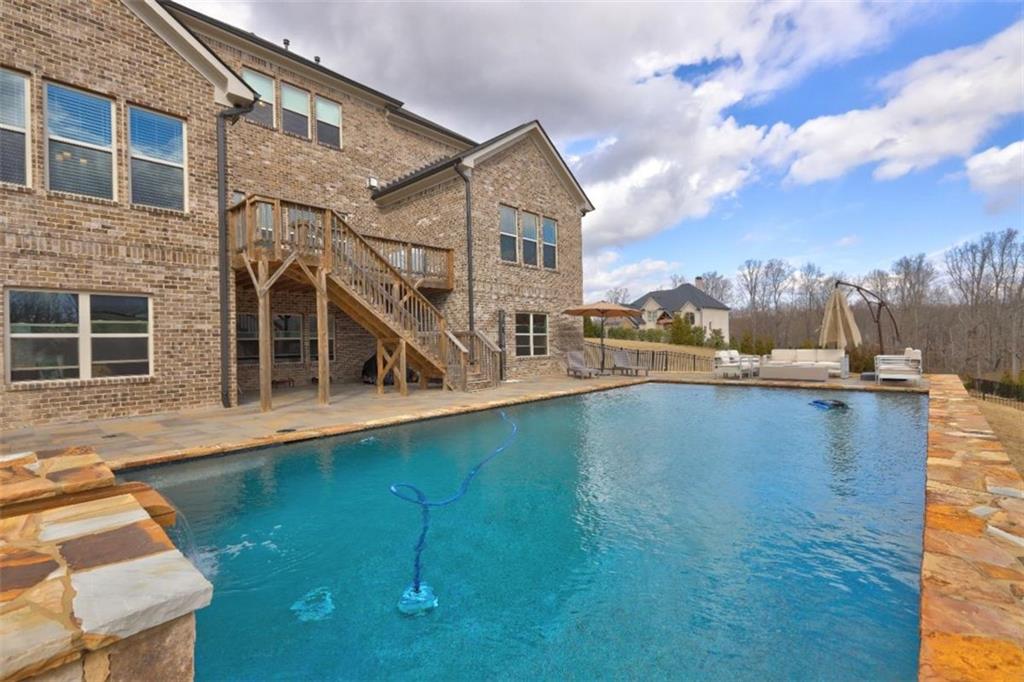 5540 Wood Falls Drive, Buford, Georgia image 18