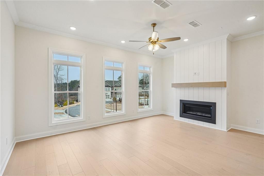 1006 Crown Oak Street 38