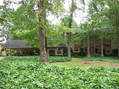 A home in Calhoun