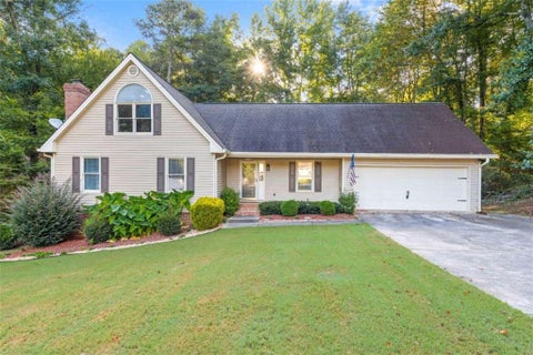 Homes For Sale - 17 Mountain Oaks Drive<br/> Carrollton, GA 30116