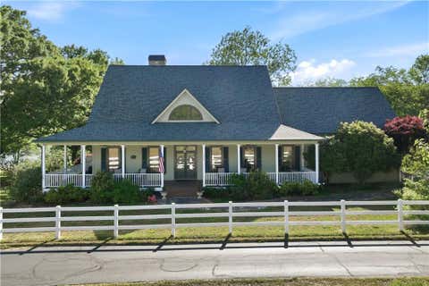 Homes For Sale - 5618 Burke Lane<br/> Gainesville, GA 30506
