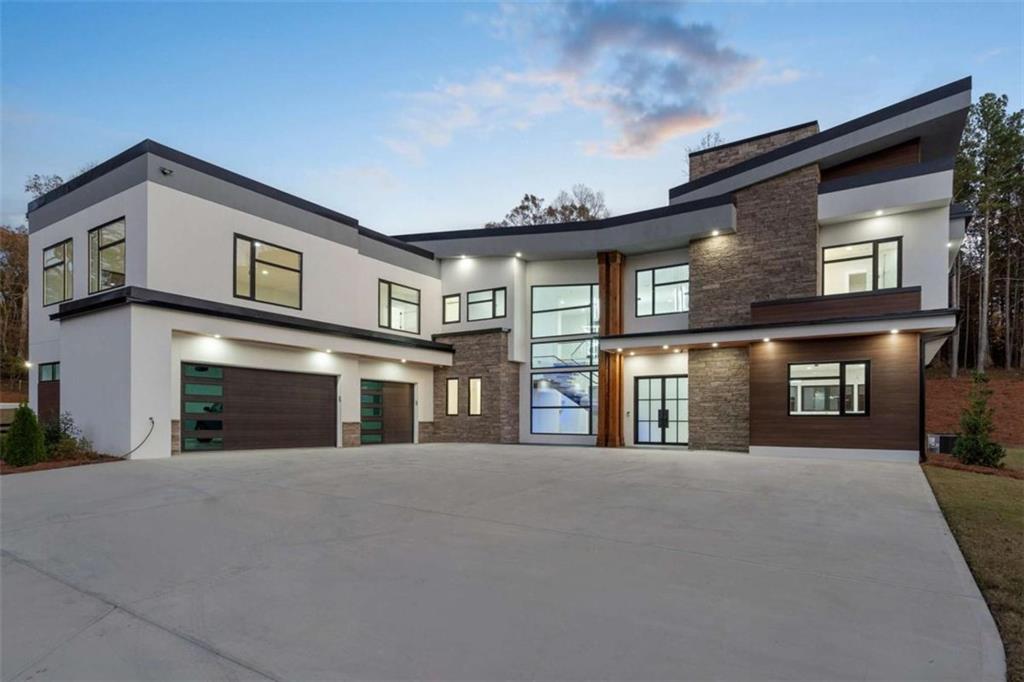 1678 Thomas Drive