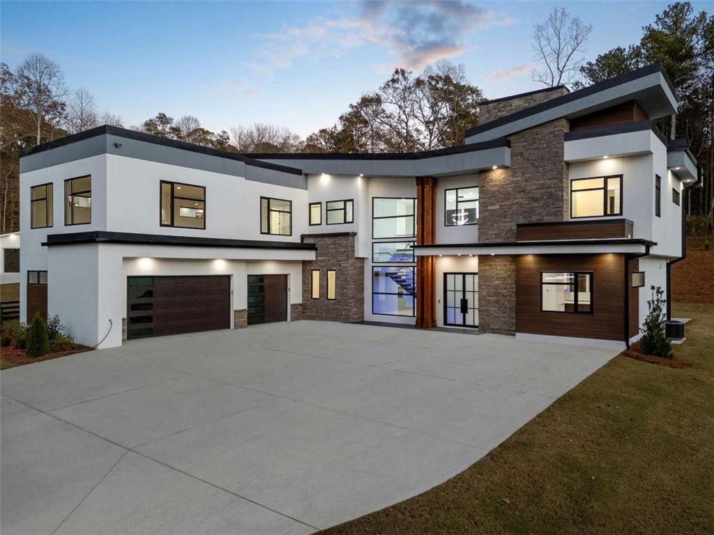 1678 Thomas Drive