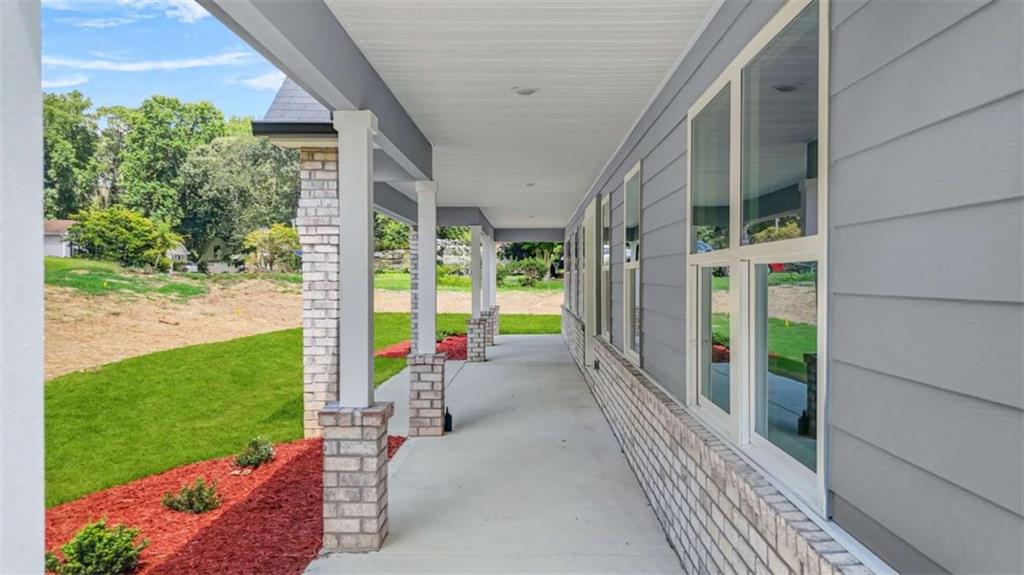 1943 Lake Chase Lane