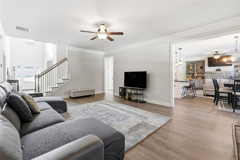 809 MILDRED Lane
