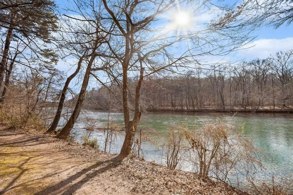 Roswell, Georgia 30076, United States, 2 Bedrooms Bedrooms, ,2 BathroomsBathrooms,Residential,Active,114972