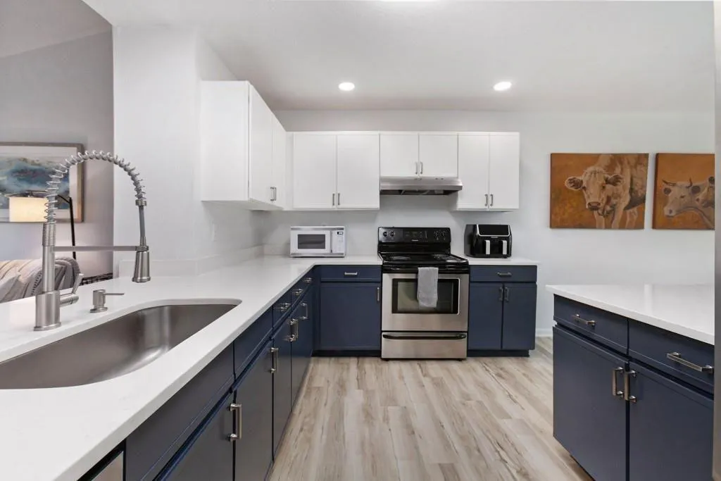 Roswell, Georgia 30076, United States, 2 Bedrooms Bedrooms, ,2 BathroomsBathrooms,Residential,Active,114972