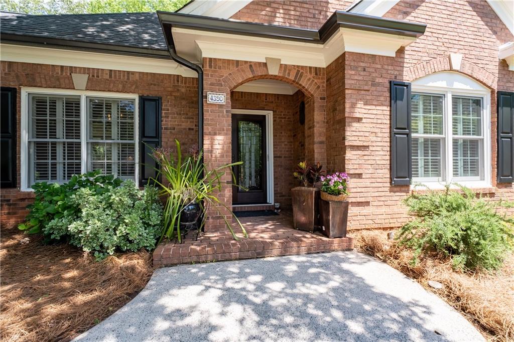4390 Wicklow Court, Suwanee, Georgia image 6