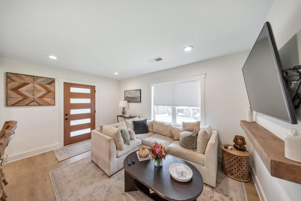 235 Mathews Circle SE