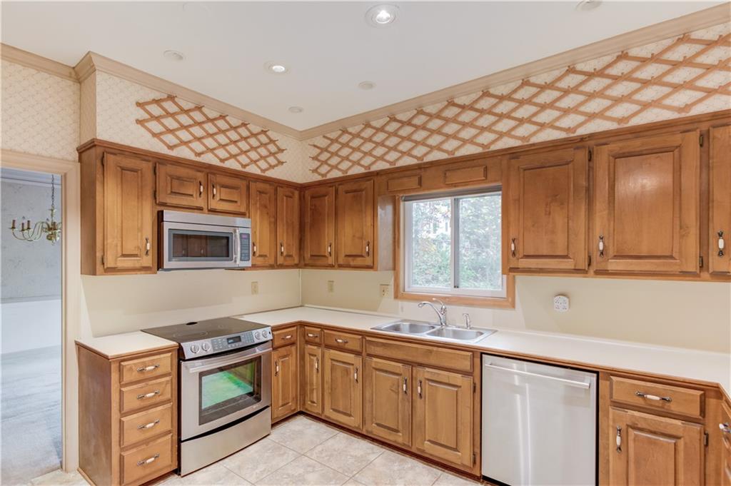 1667 Manhasset Farm Court, Atlanta, Georgia image 14