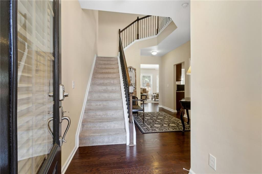 6160 Shiloh Woods Drive, Cumming, Georgia image 5