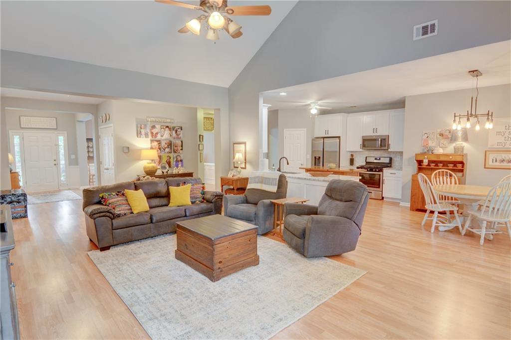 5720 Kennemore Drive, Alpharetta, Georgia image 16