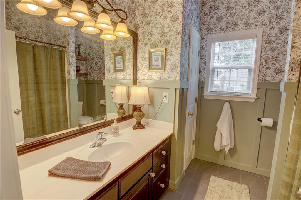 5720 Kennemore Drive, Alpharetta, Georgia image 48