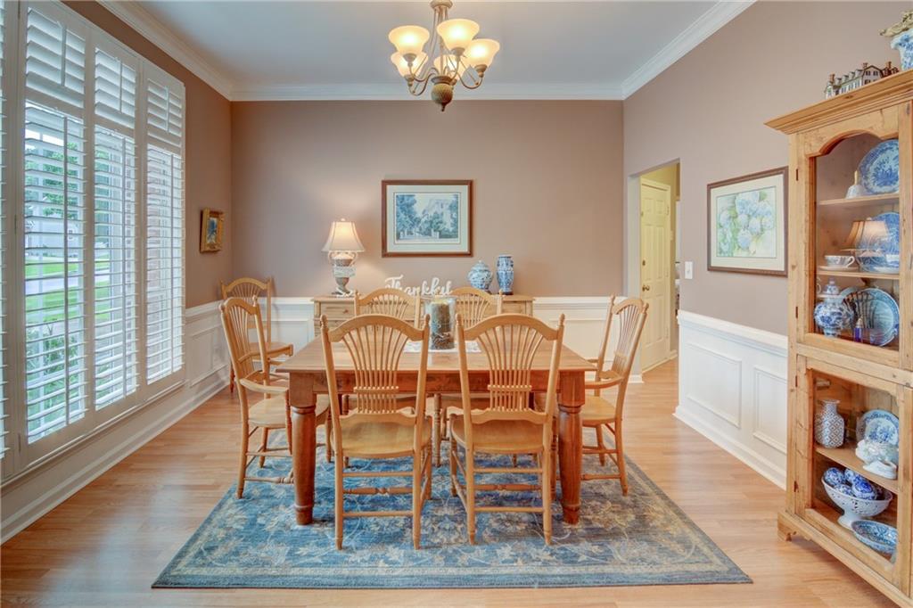 5720 Kennemore Drive, Alpharetta, Georgia image 13