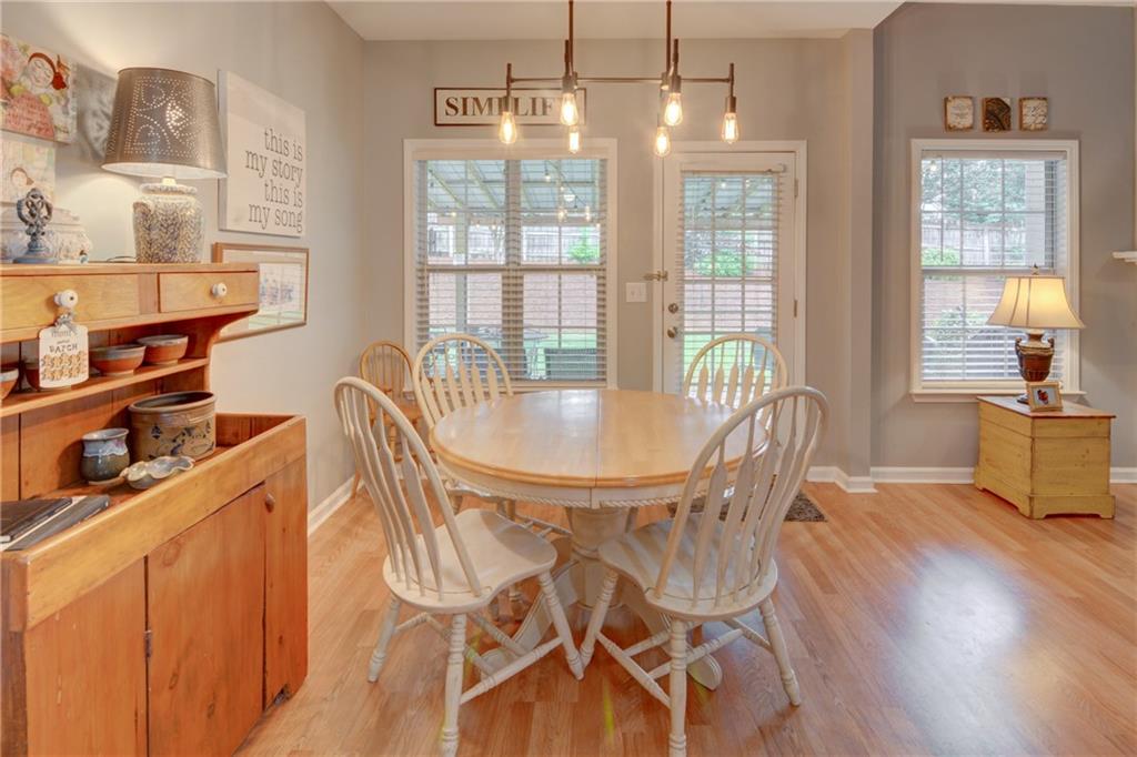 5720 Kennemore Drive, Alpharetta, Georgia image 24
