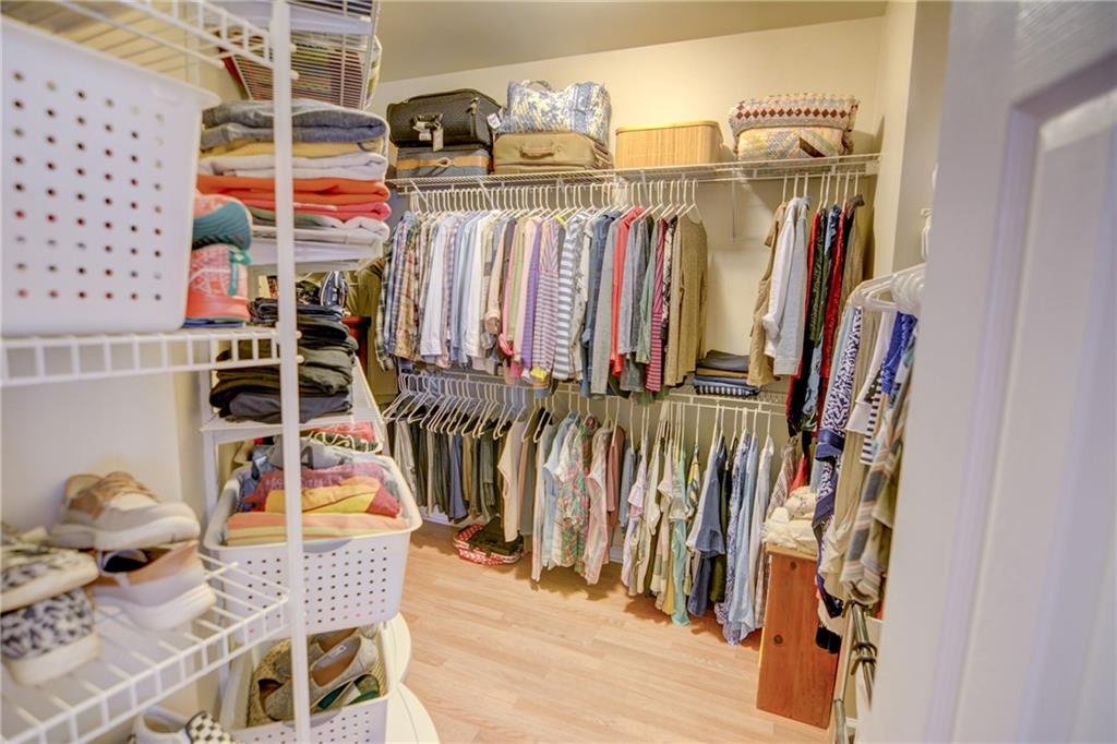 5720 Kennemore Drive, Alpharetta, Georgia image 42