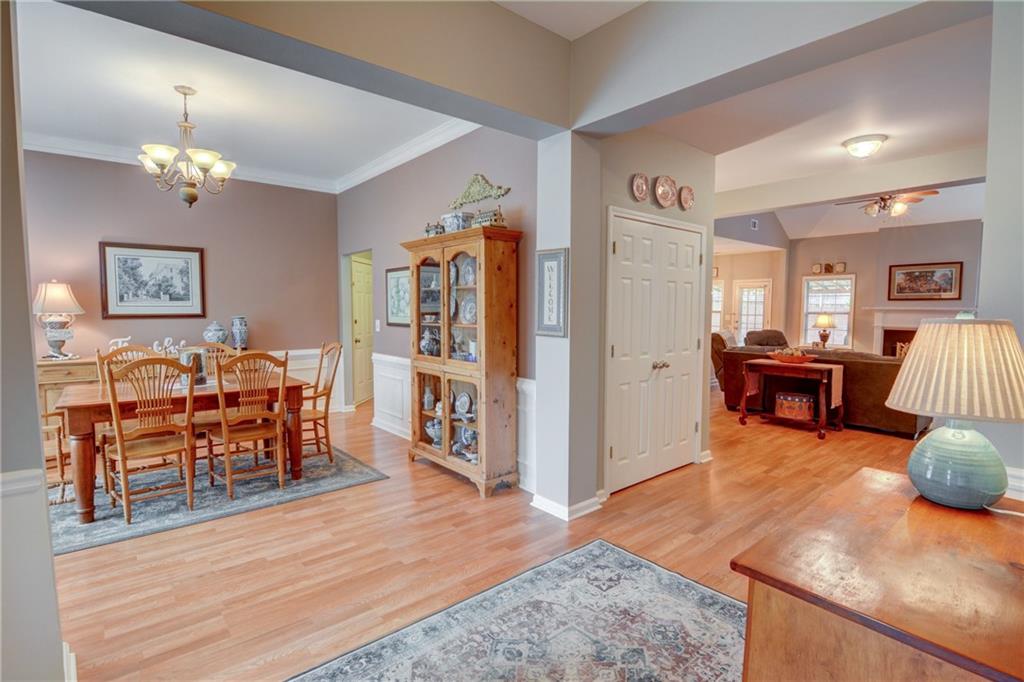 5720 Kennemore Drive, Alpharetta, Georgia image 10
