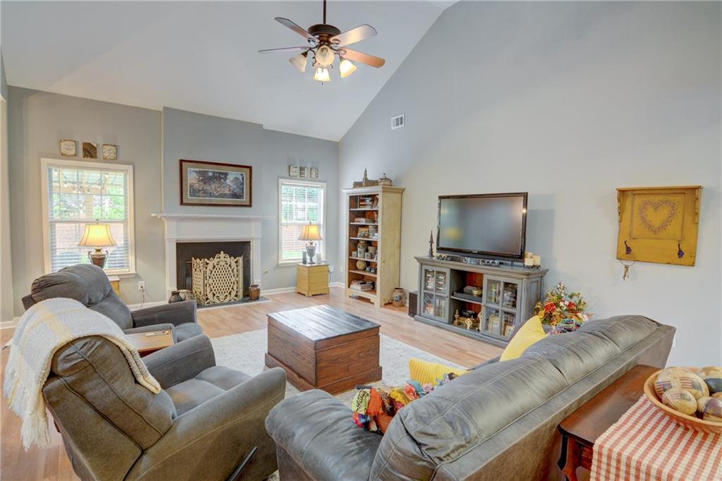 5720 Kennemore Drive, Alpharetta, Georgia image 20