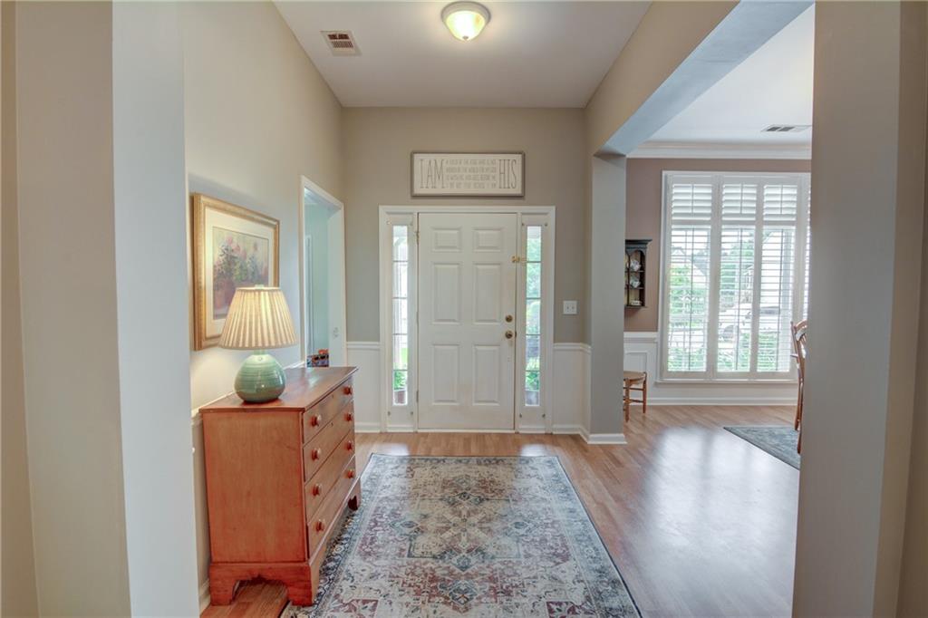 5720 Kennemore Drive, Alpharetta, Georgia image 9