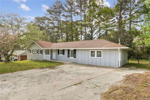 Homes For Sale - 431 Pineridge Road<br/> Forest Park, GA 30297