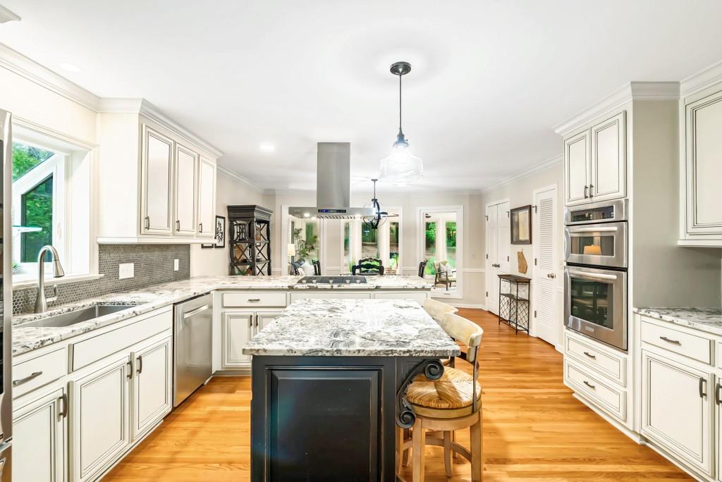 450 W Spalding Drive
