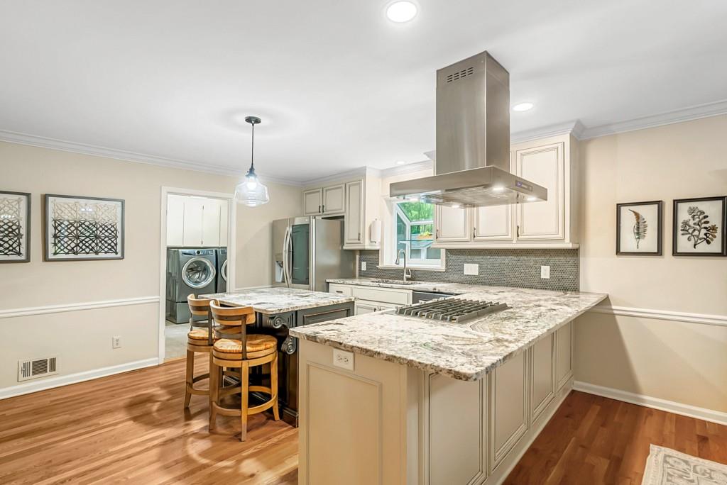 450 W Spalding Drive
