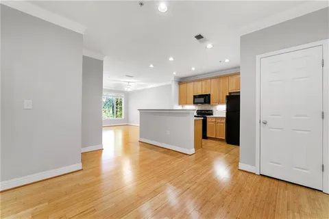 MLS: 7561138