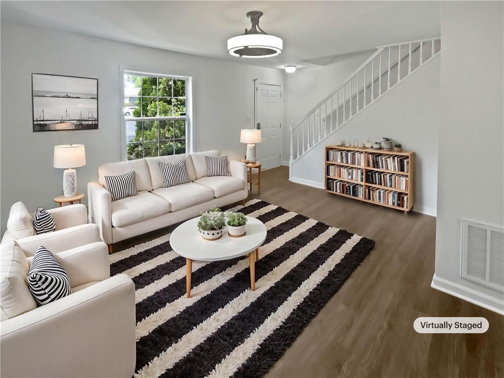 806 Brighton Point