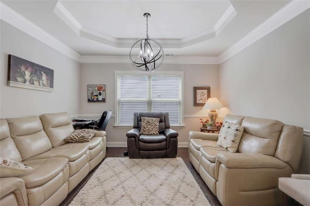 486 Crestmont Lane