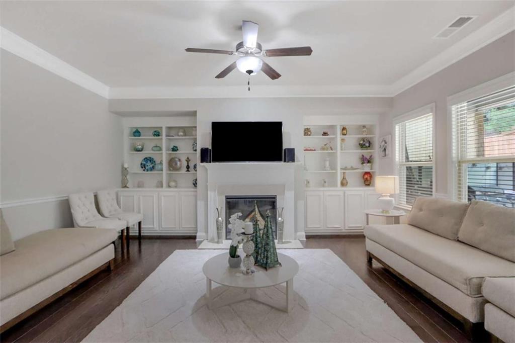 486 Crestmont Lane