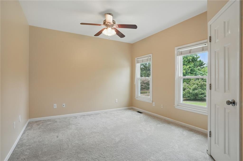 KINGS FARM - Residential