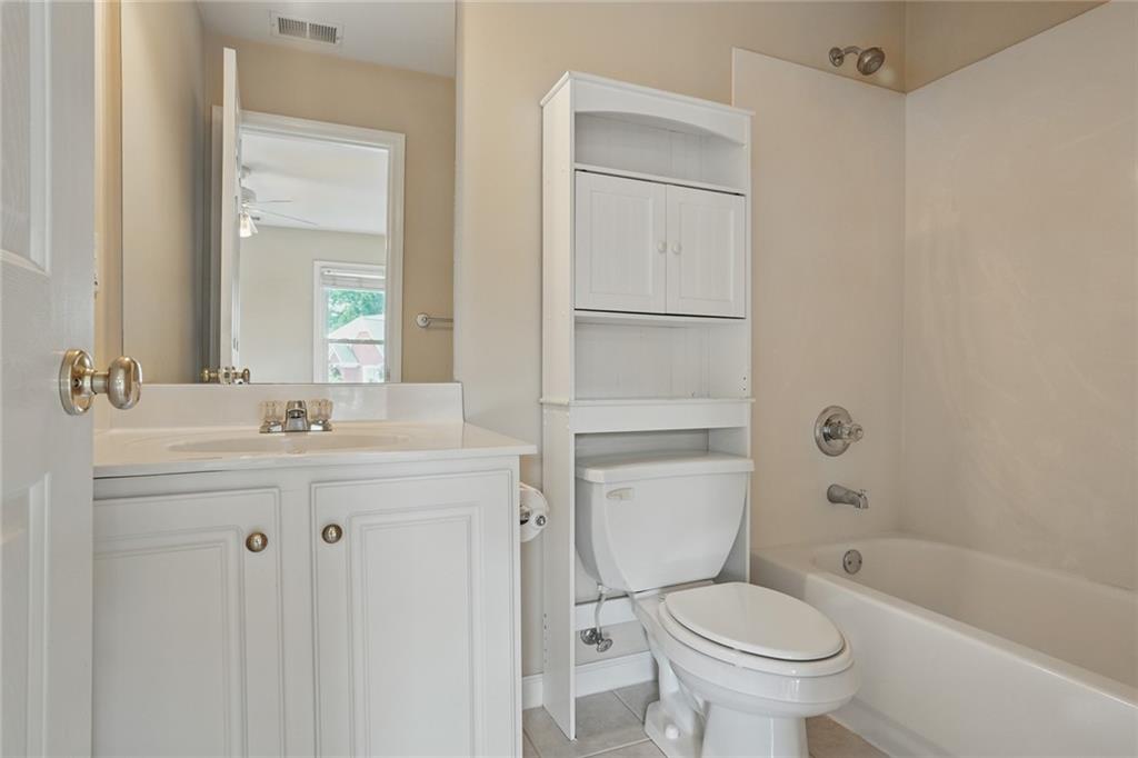 KINGS FARM - Residential