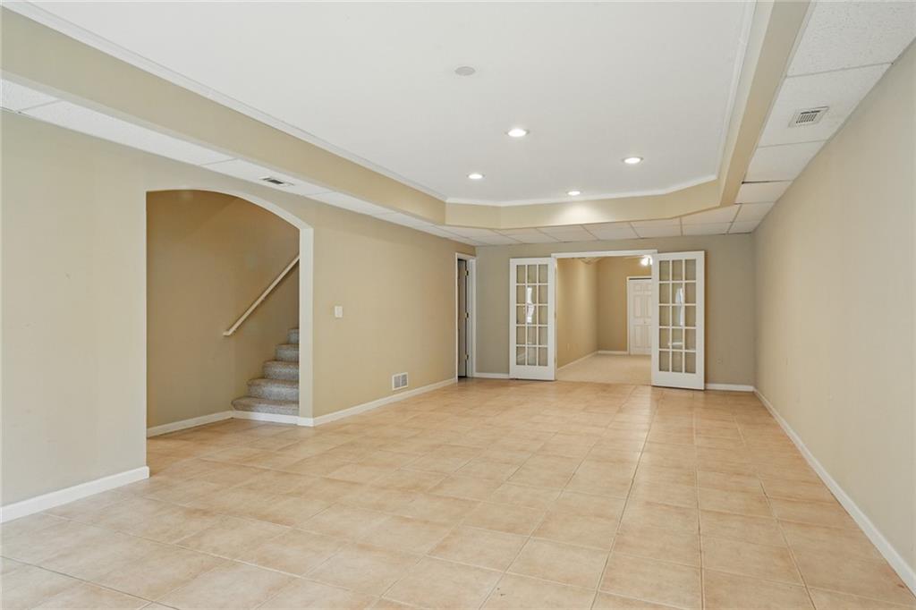 KINGS FARM - Residential