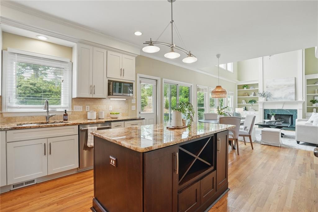 KINGS FARM - Residential