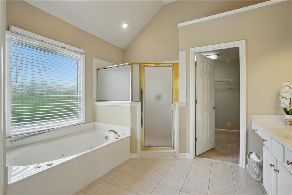 KINGS FARM - Residential