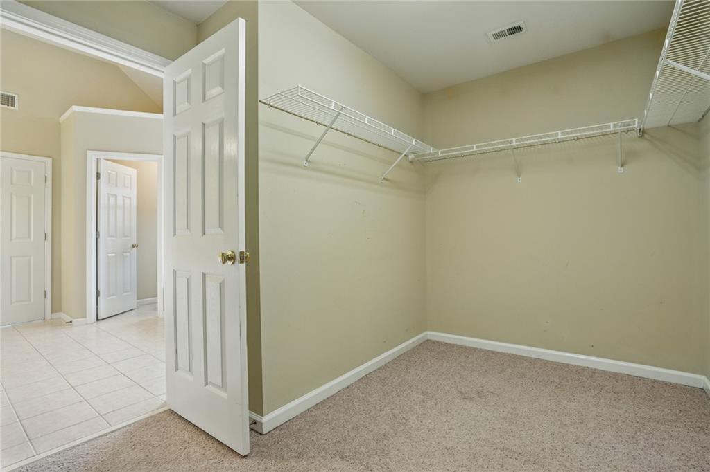 KINGS FARM - Residential