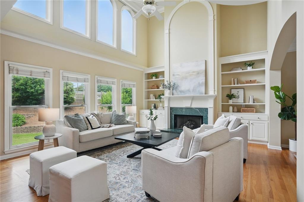 KINGS FARM - Residential