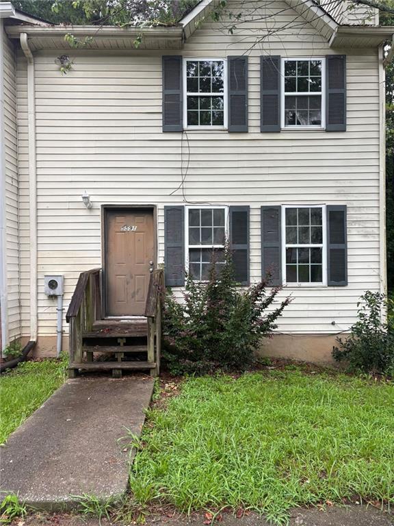 This property needs a full renovation, making it a great opportunity for investors or buyers looking to customize their dream home.