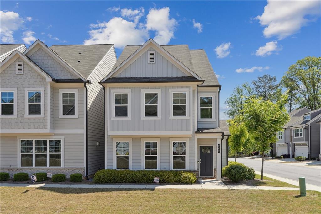 787 Belrose Drive