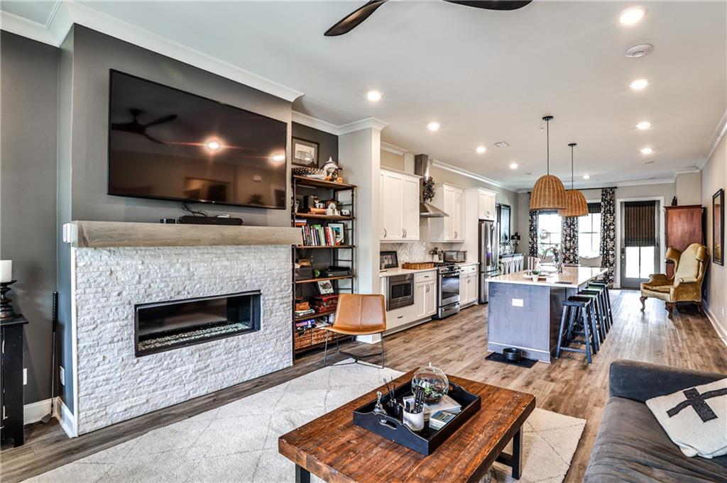 4965 Sealy Circle