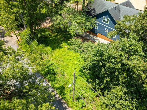 1981 Lois Place Atlanta GA 30318