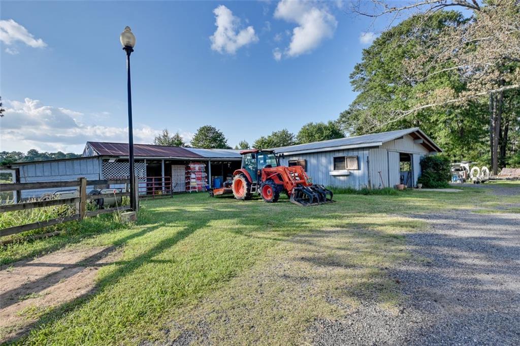 2071 HIGHWAY 142 E